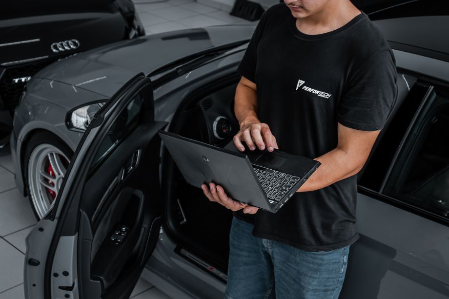 PR Logger analisando canais do motor em tempo real
